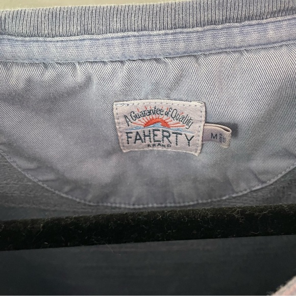 Faherty Long Sleeve Beach Crew Neck Sweatshirt Medium Mens Blue Fade casual. 23 - Picture 4 of 9